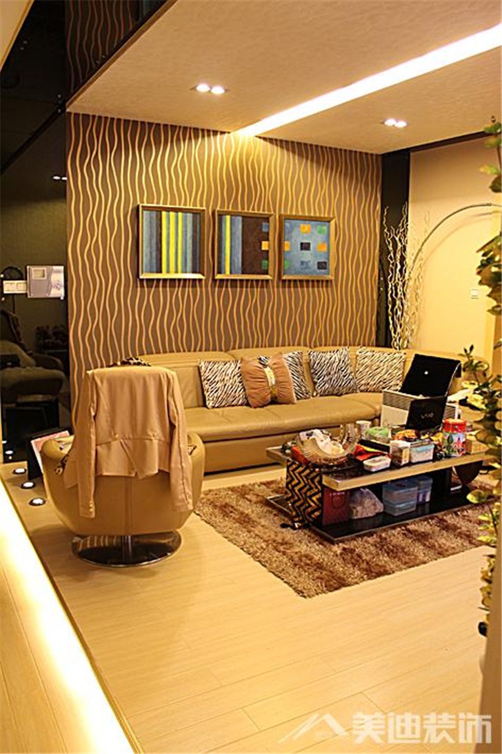 長沙湘江世紀(jì)城裝修案例-客廳