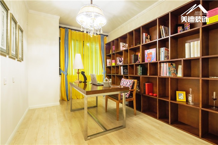 長沙北辰三角洲現代前衛裝修案例圖-書房