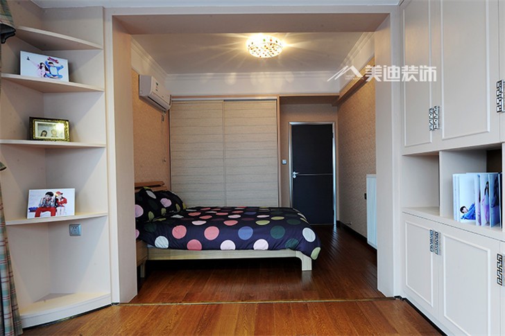 凱樂國際歐式裝修案例-臥室