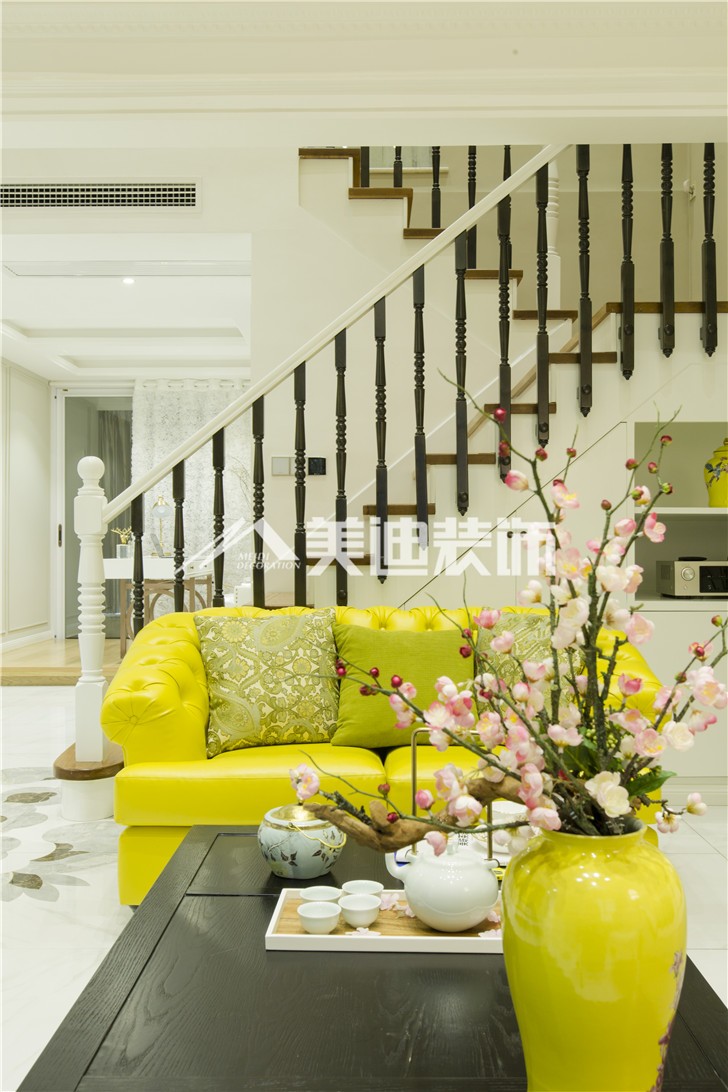 世貿鉑翠灣清新北歐風裝修案例圖—客廳