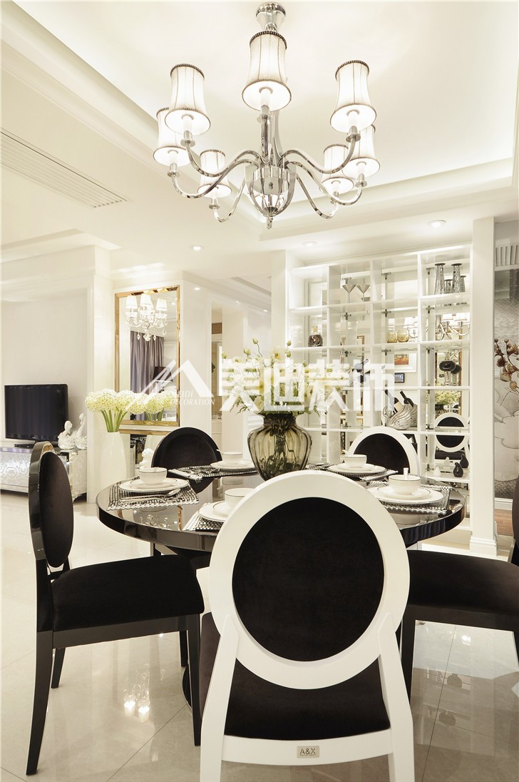 云頂梅溪湖新奢古典風(fēng)裝修案例圖—餐廳