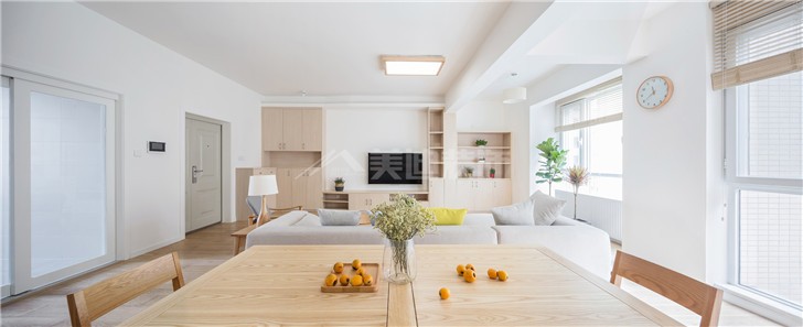 天麓尚層130平簡歐裝修案例圖—客廳