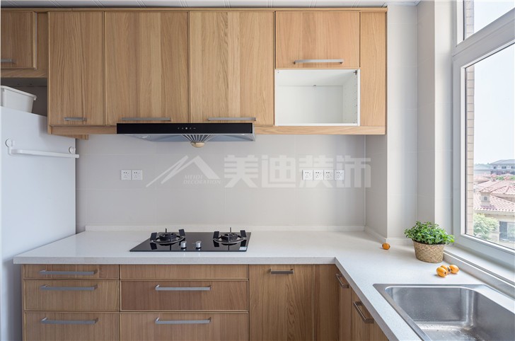 天麓尚層130平簡歐裝修案例圖—廚房