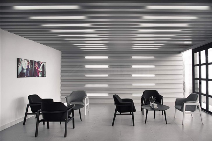 星沙領克4S店2000平工裝現代風裝修案例圖—交車區