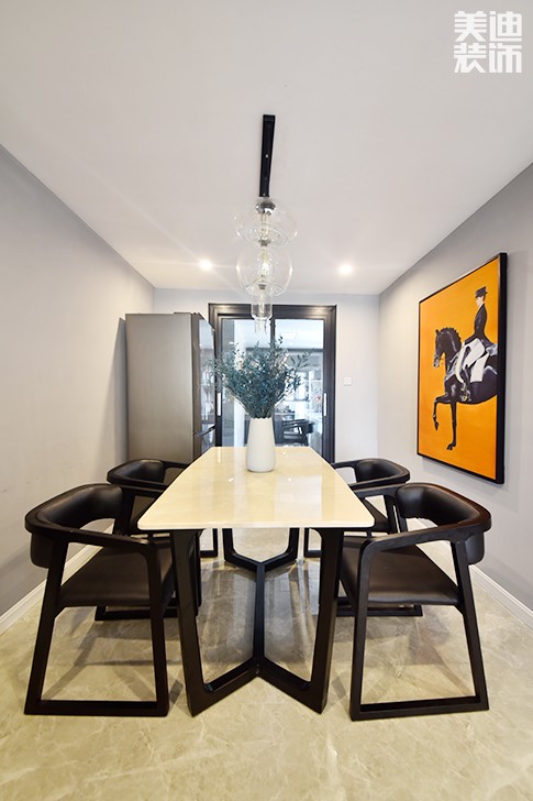 乾源國際115㎡現代簡約裝修案例圖--餐廳
