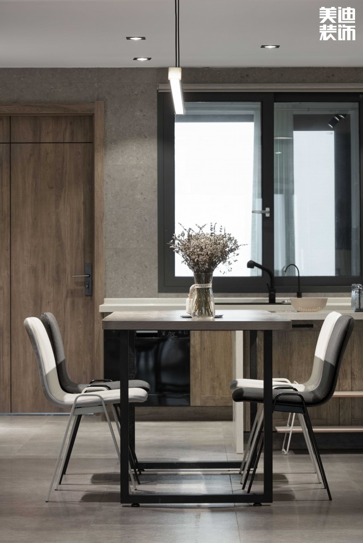 達美溪湖灣190平米現代風格實拍案例